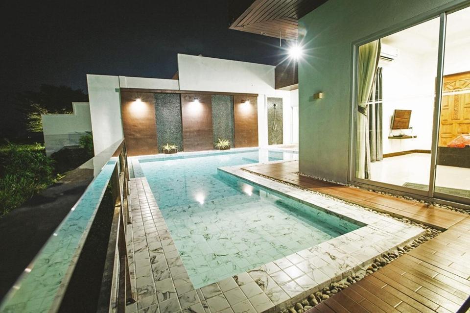 The Vista Pool Villa Kanchanaburi City Exteriör bild